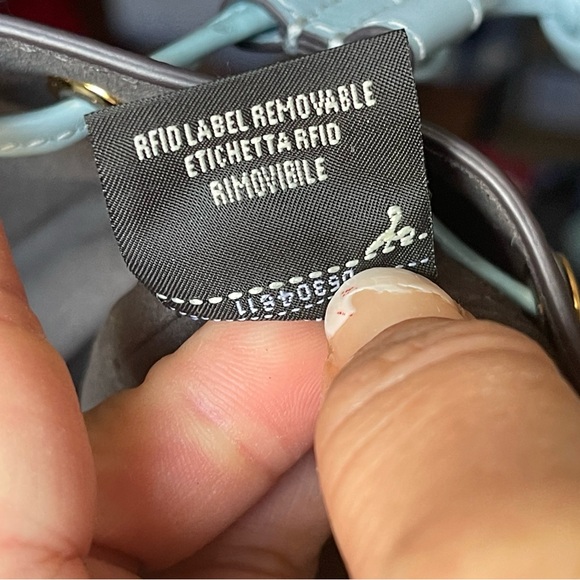 Fendi sky blue Crossbody Bag !
Never use - Picture 12 of 13